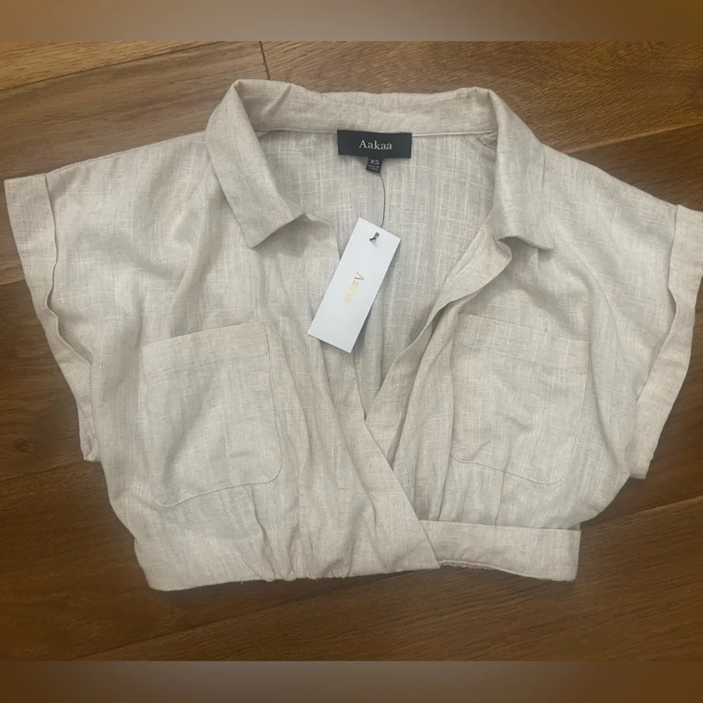 Aakaa linen crop top - Picture 1 of 3